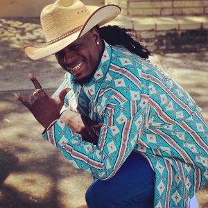 Meet your Posher, Dontay